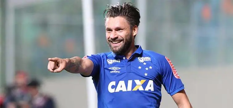 Sóbis desfalca Cruzeiro em São Paulo