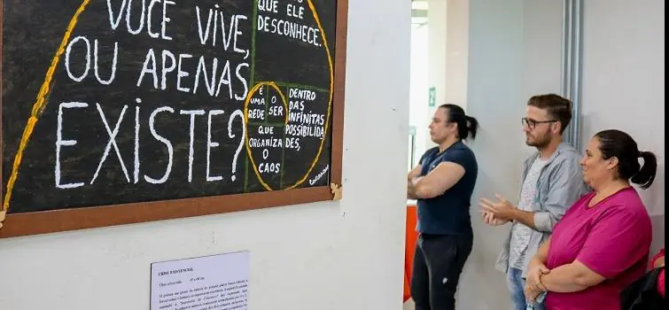Divinópolis inaugura exposição Entre o cotidiano e a loucura