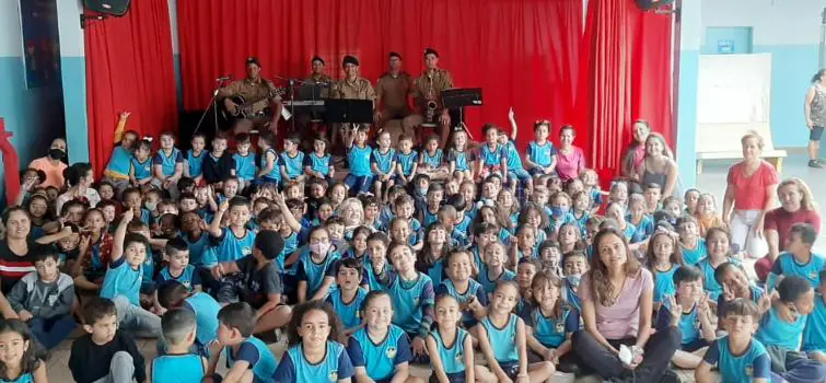 Policiais militares recebem homenagem no dia do Soldado em Divinópolis