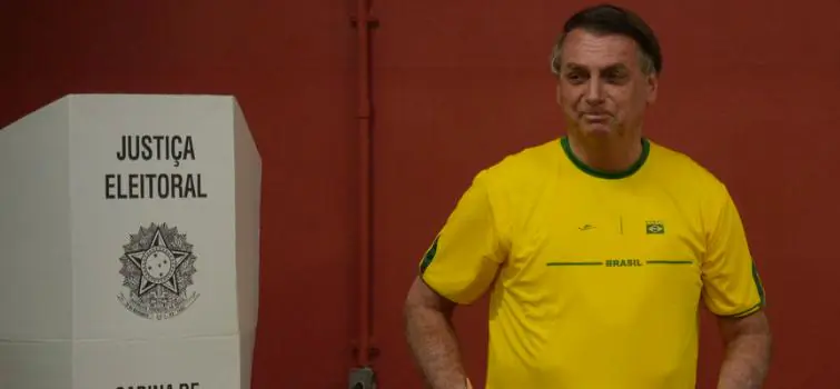 Bolsonaro vota em escola municipal no Rio de Janeiro