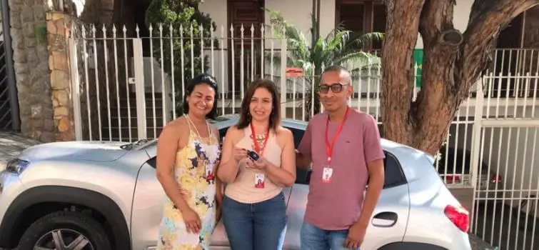 Domingos Sávio entrega carro 0 km para Aliança de Misericórdia, em Divinópolis
