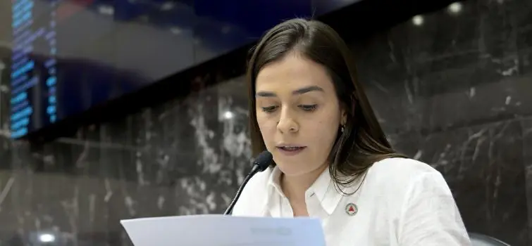 Propostas de Lohanna na ALMG focam no acolhimento de mães e vítimas de abuso