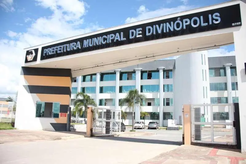 Prefeitura notifica sindicatos e dá 24 horas para encerramento da greve