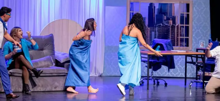 Estreia do Grupo de Teatro Corre Coxia é sucesso de público e crítica