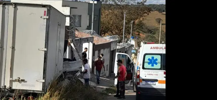Homem morre em grave acidente no bairro São Lucas, em Divinópolis