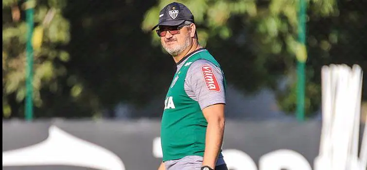 Atlético treina em Porto Alegre