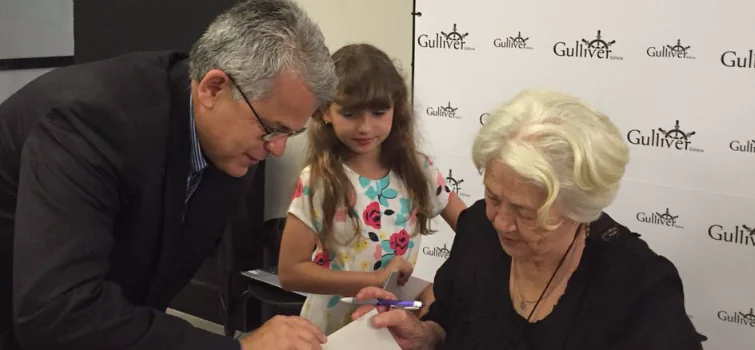 Adélia Prado lança livro infantil