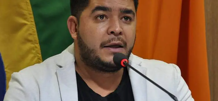 Vereador César Tarzan paga R$ 10 mil de fiança e se livra de ir preso