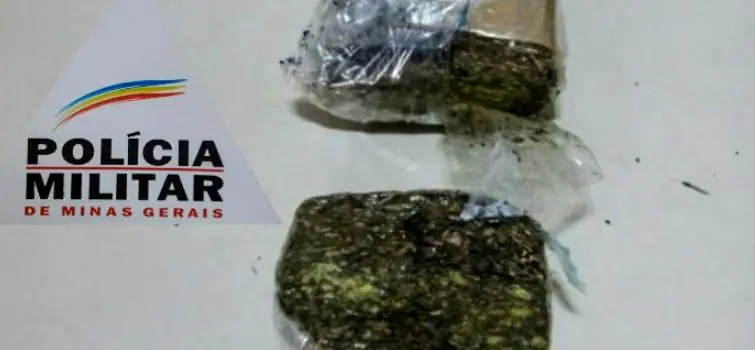Olho Vivo flagra jovem com duas porções de maconha na Praça do Santuário