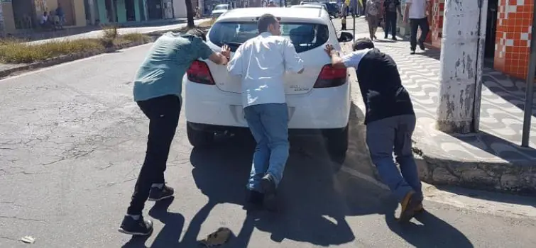 Serviços essenciais seguem afetados pela greve dos caminhoneiros em Divinópolis; VEJA A LISTA
