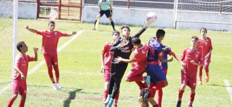 Equipes de Divinópolis marcam bem na Copa Gol de Placa