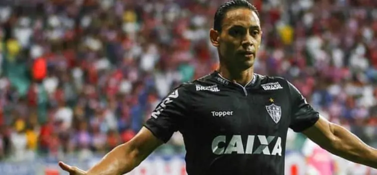 Atlético encara o líder no Horto