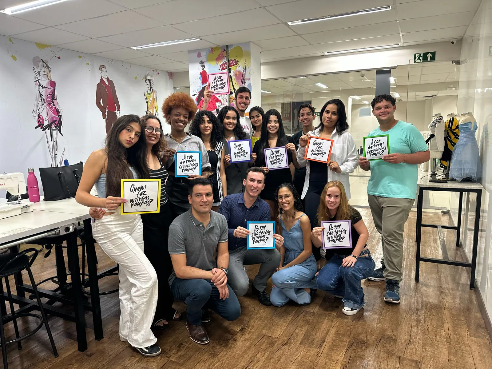 Alunos de moda promovem ações de conscientização sobre produção