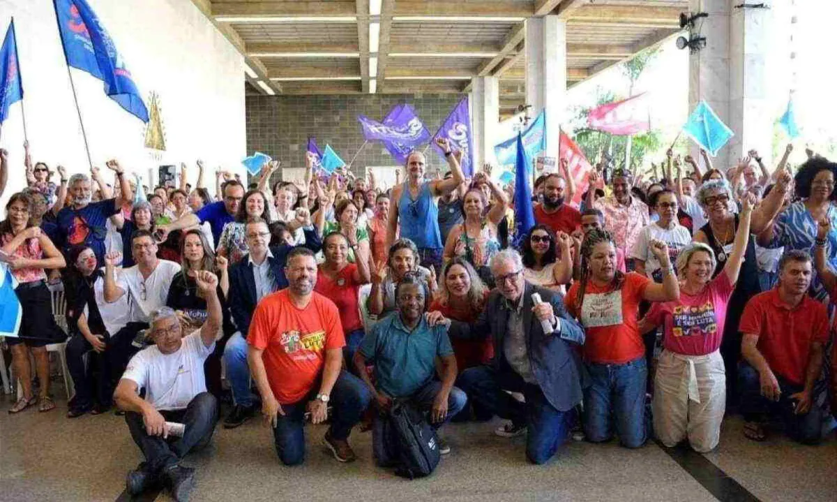Professores da rede estadual farão paralisação na próxima terça