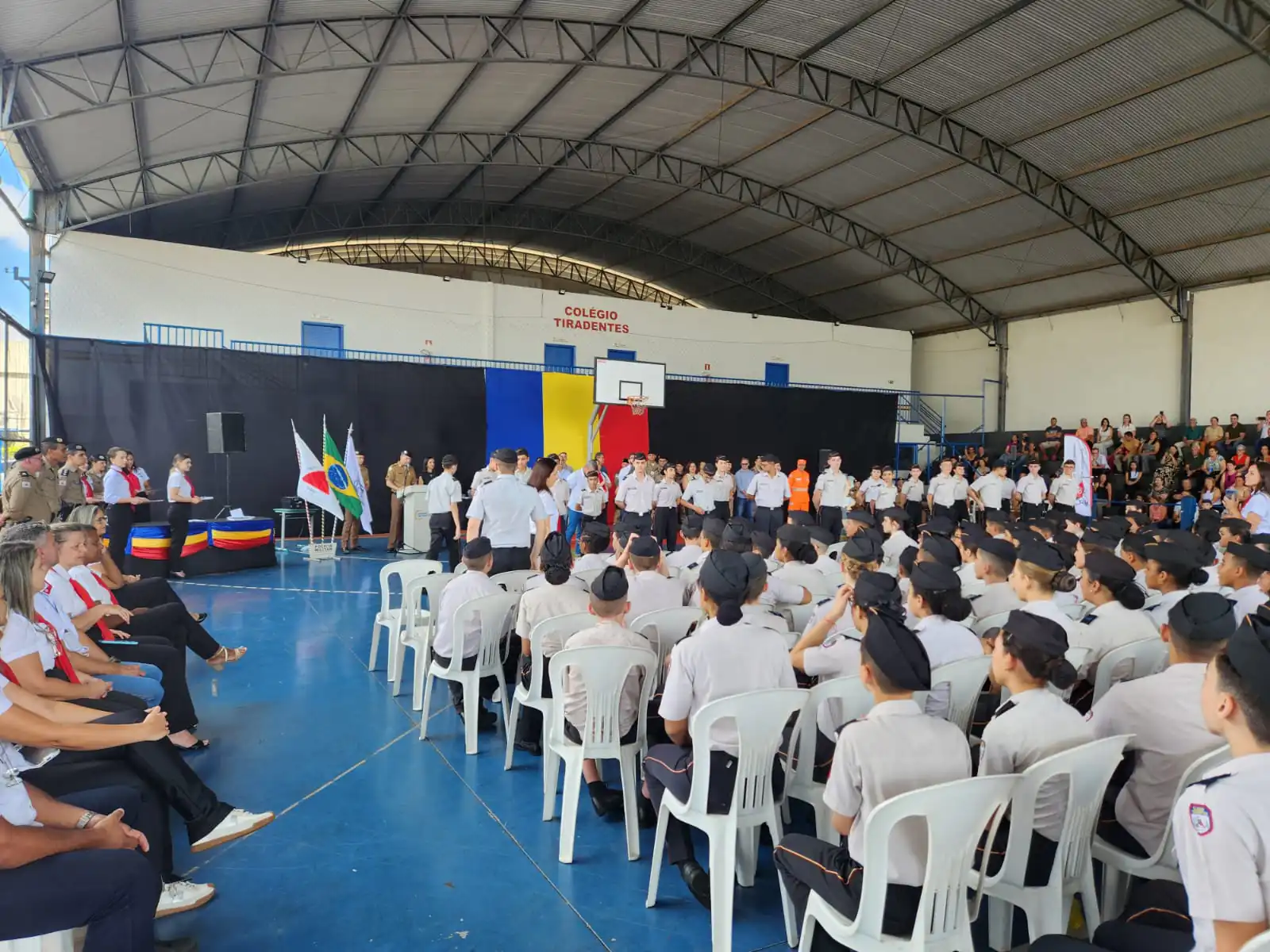 Colégio Tiradentes da PM comemora 9° aniversário 