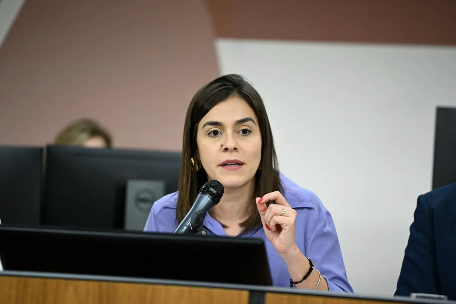 Justiça condena agressora de Lohanna França por danos morais