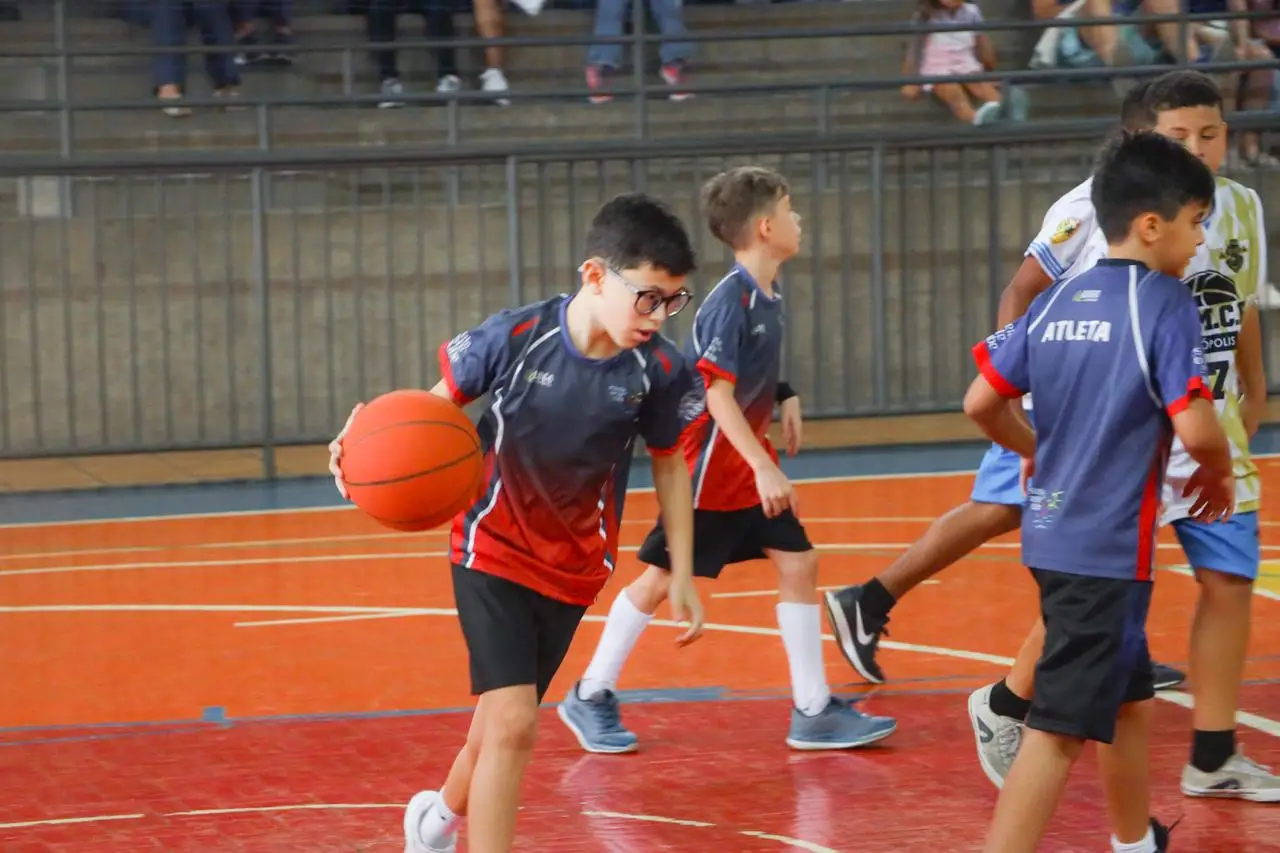 Estrela promove Torneio 3x3 de Basquete no Palácio de Esportes