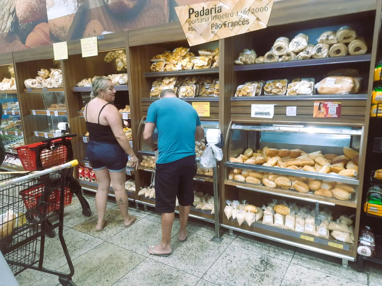 Café e pão francês lideram alta nos preços dos alimentos 