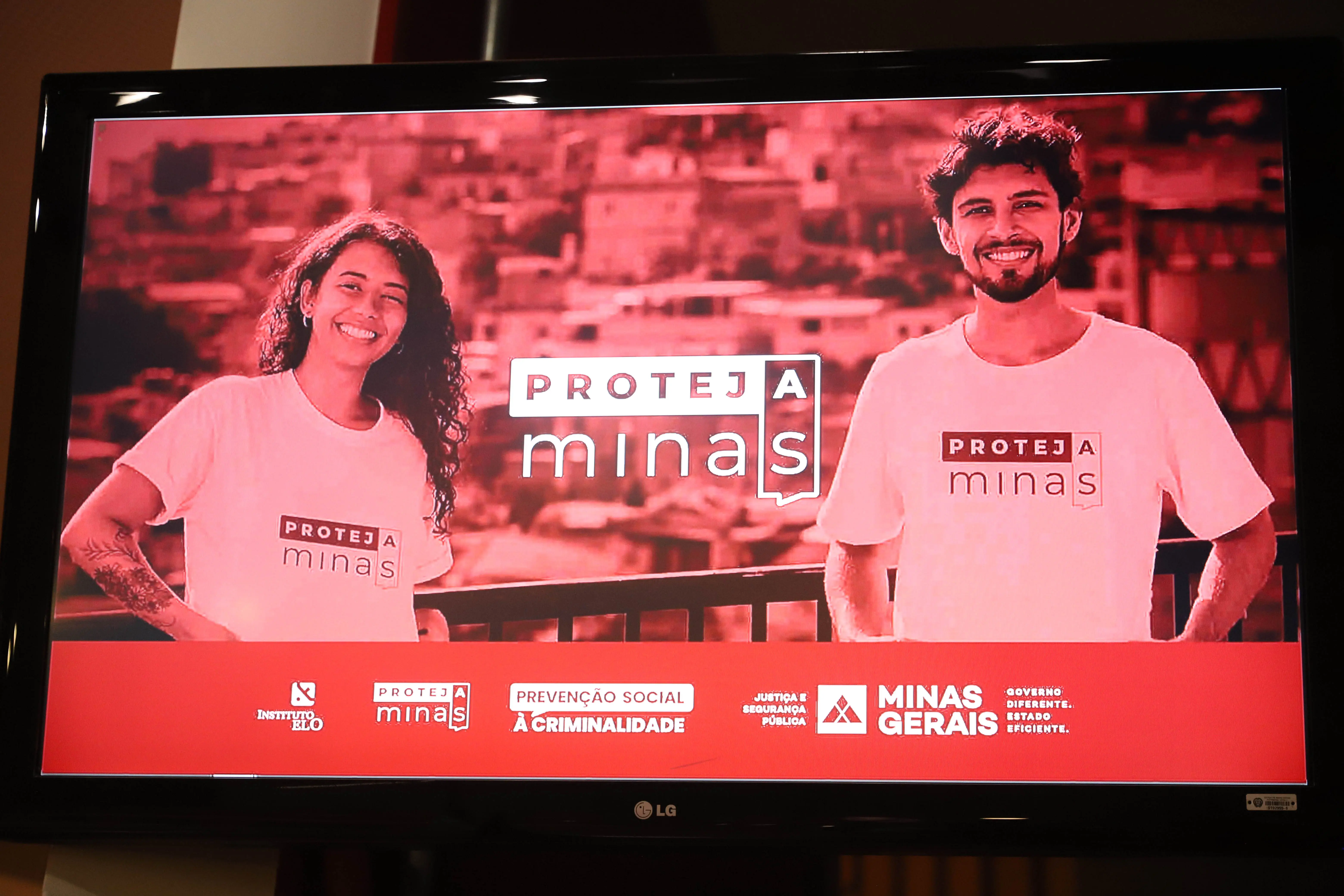 Governo do Estado lança programa de prevenção à violência contra a mulher