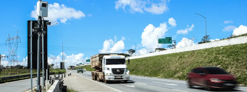 Rodovias mineiras contarão com mais controladores e redutores eletrônicos de velocidade