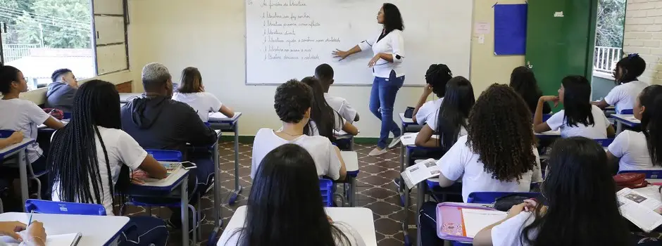 Educação oferece cursos de pós-graduação gratuitos para professores da rede pública 