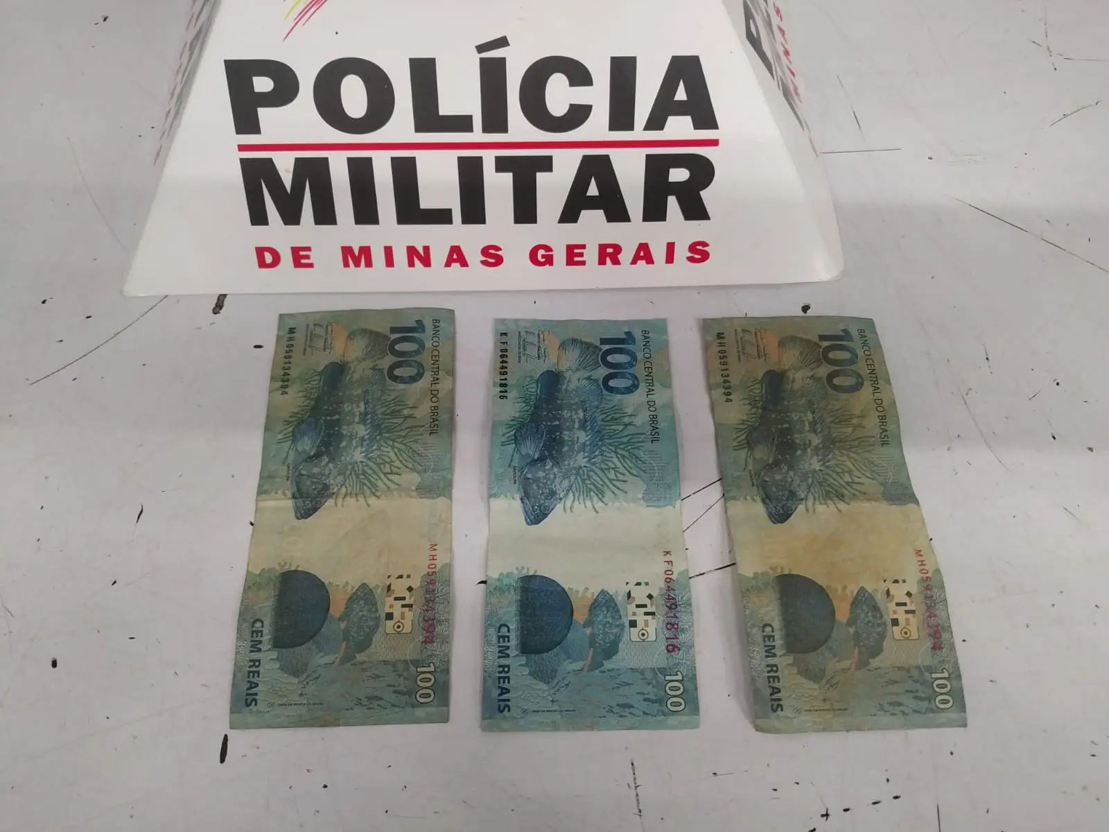 Dois homens são presos após repasse de notas falsas em comércios locais da região