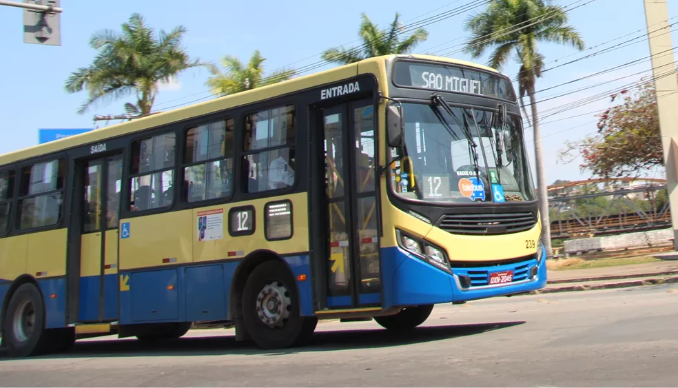 Câmara de Divinópolis convoca reunião extraordinária para aprovar gratuidade no transporte durante o Enem