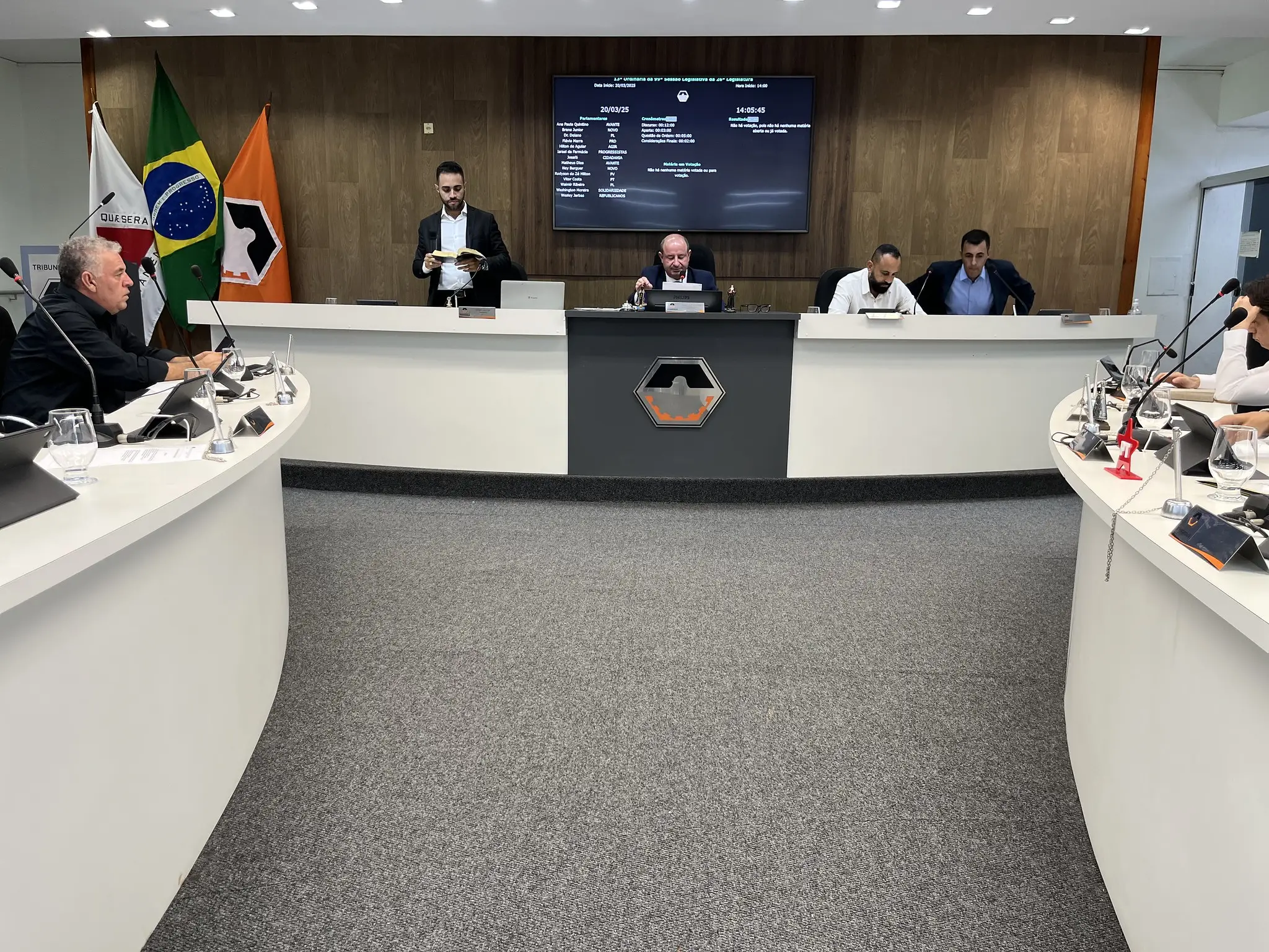 Com apenas uma votação, reunião da Câmara se dedica à leitura de projetos