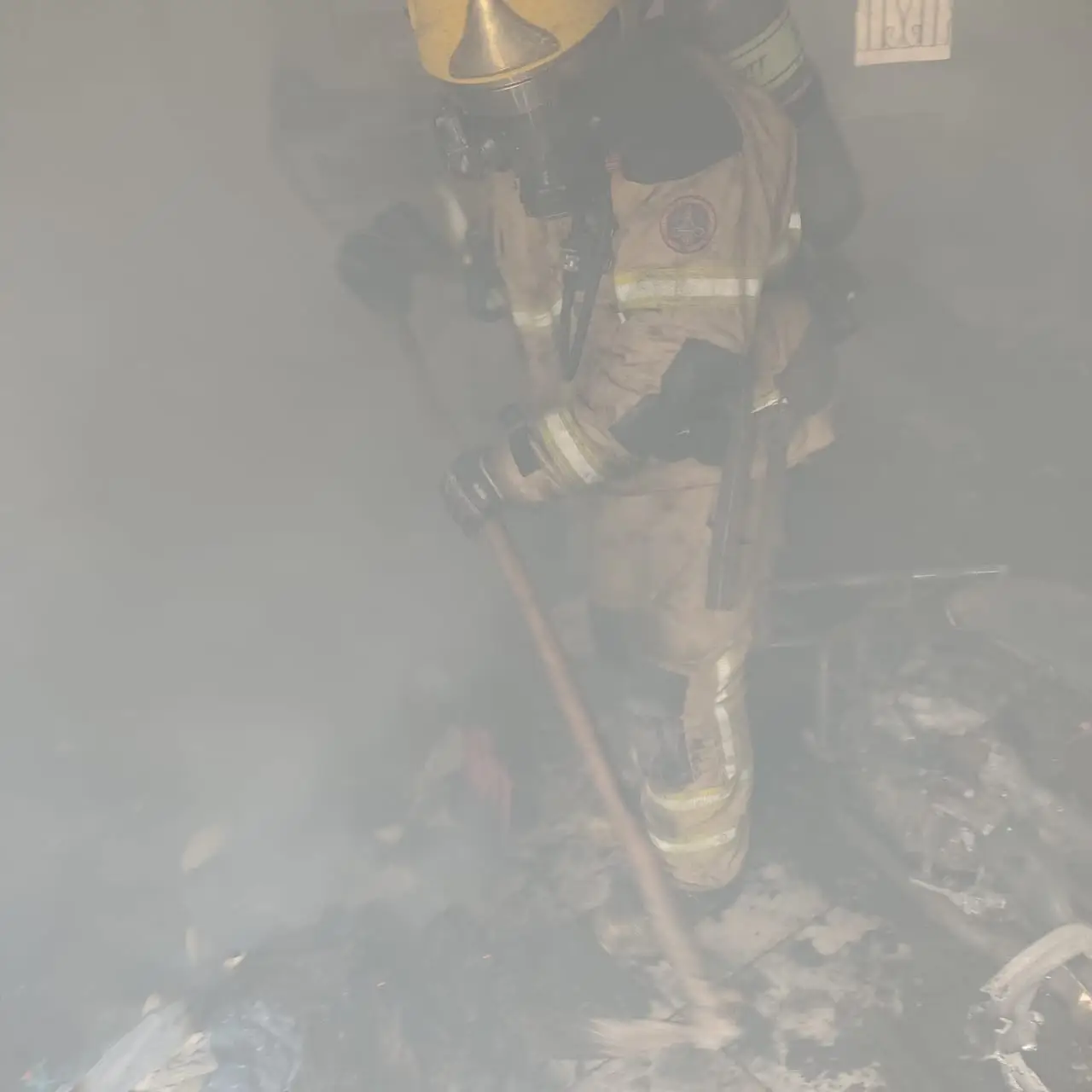 Incêndio atinge residência no bairro São João de Deus em Divinópolis