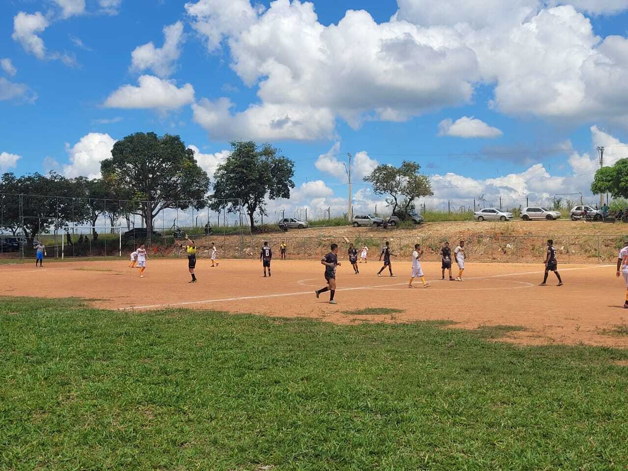 Azulão faz mais uma vítima e lidera o Campeonato do Jusa