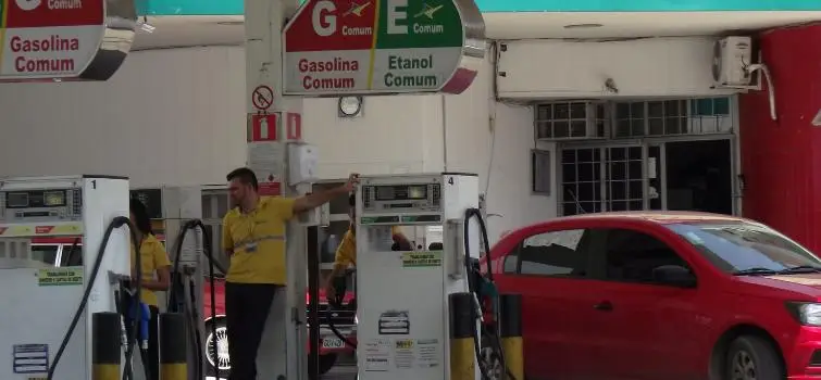 Etanol é a alternativa na hora de abastecer, garante especialista 