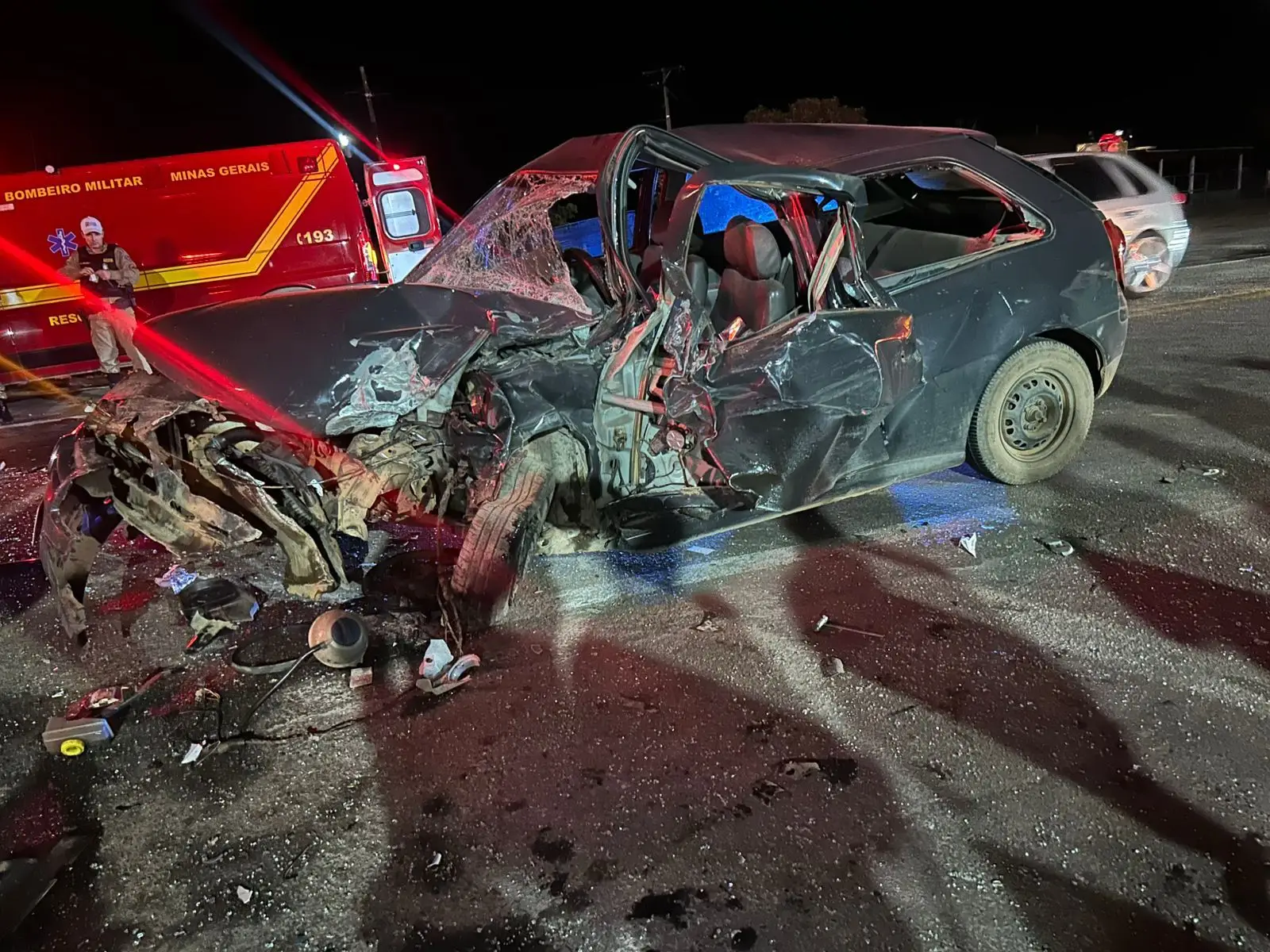 Acidente na MG-050 deixa uma vítima fatal após colisão entre veículos