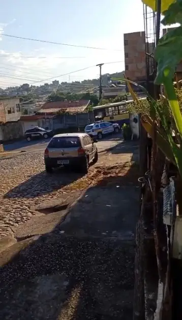 Acidente entre ônibus e bicicleta deixa ciclista gravemente ferido em Divinópolis