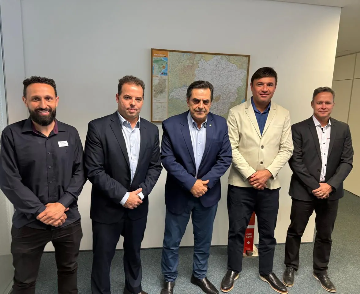 Domingos Sávio reforça importância da duplicação da BR-494 em reunião com secretário estadual de infraestrutura