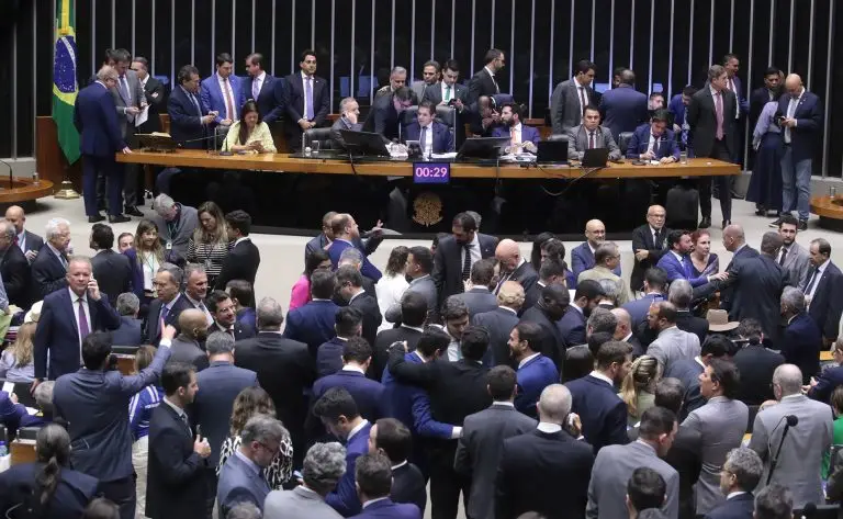 Câmara aprova aumento de deputados federais