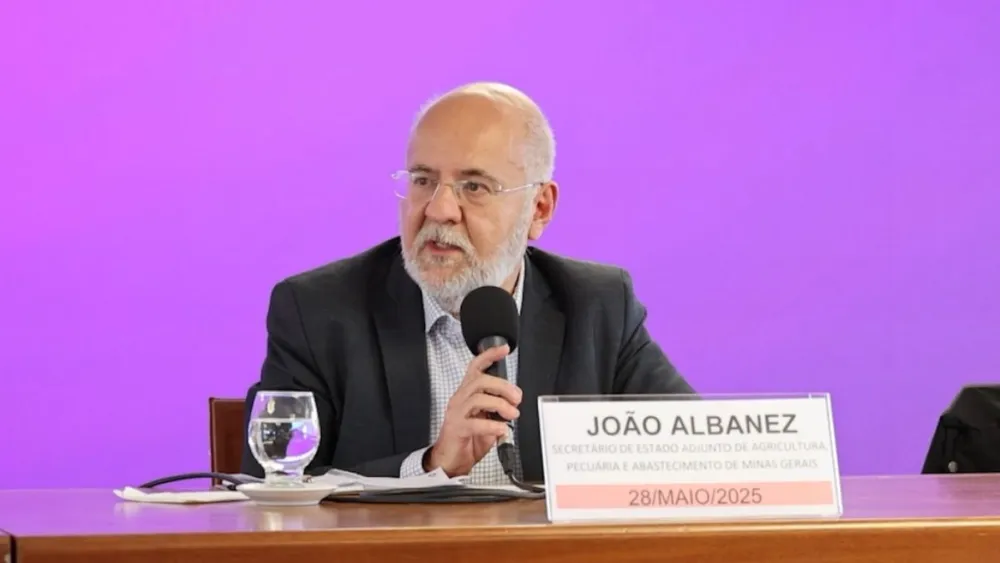 Após confirmação de caso, governo de Minas reforça medidas contra a gripe aviária