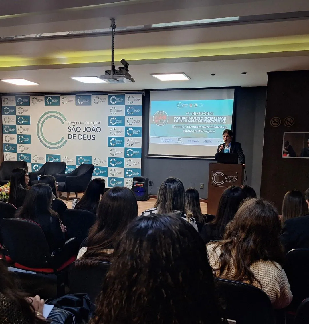 CSSJD lidera discussões sobre nutrição cirúrgica em evento de referência para o Centro-Oeste de Minas