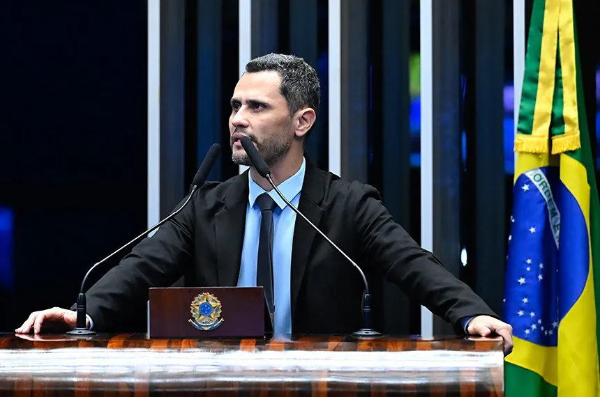Simões tenta tirar senador da disputa ao governo e Cleitinho dispara: ‘conversa fiada’