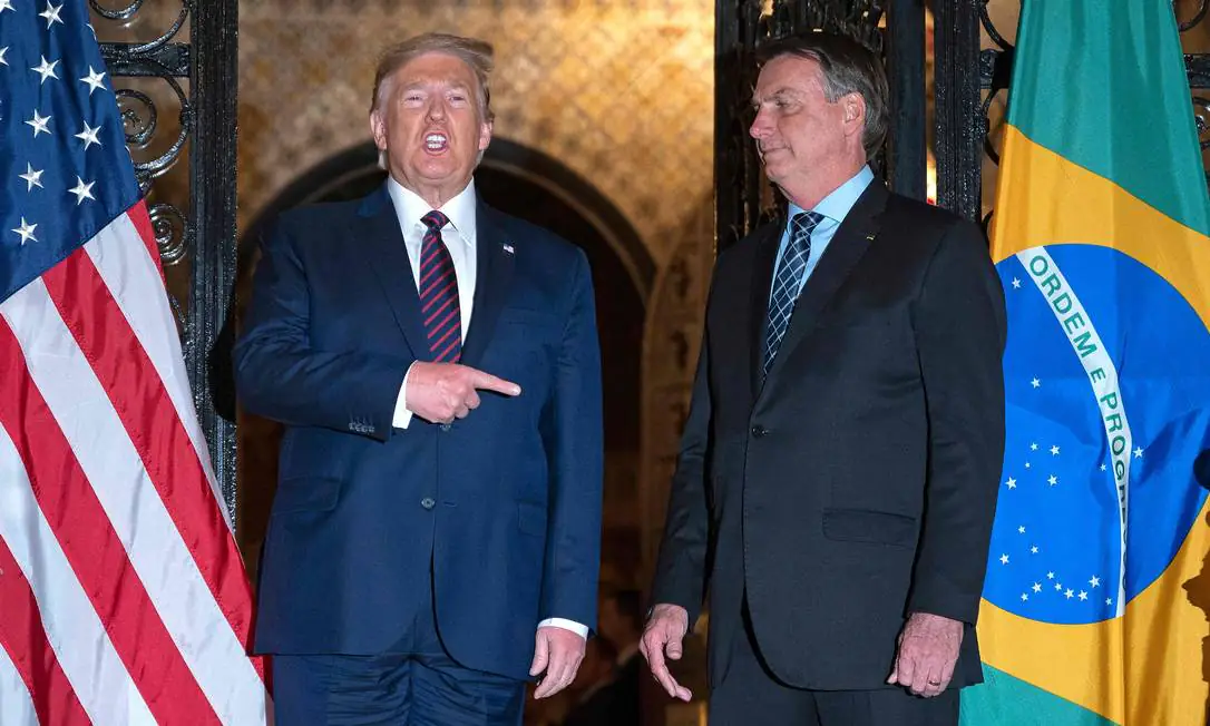 "Deixem Bolsonaro em paz", diz Trump ao criticar ação judicial contra ex-presidente
