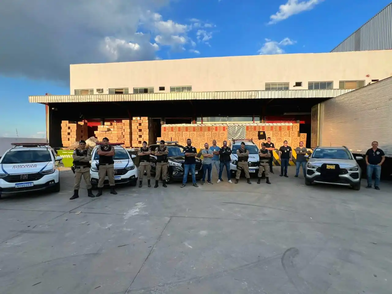 Operação conjunta apreende 70 milhões de cigarros contrabandeados em Nova Serrana