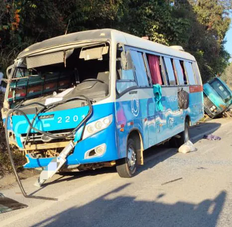 Acidente na MG-050 deixa um morto e quatro feridos em São Sebastião do Oeste 