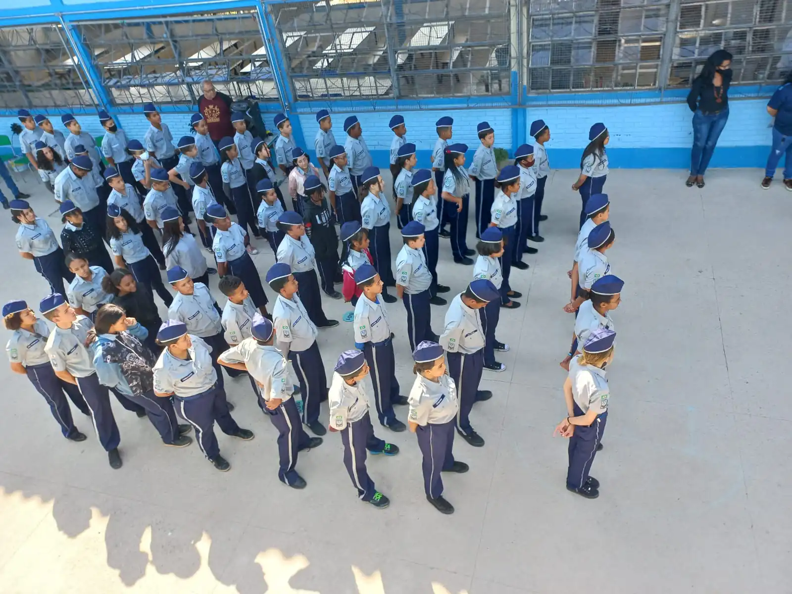 Escolas cívico-militares dividem debate político em Divinópolis 