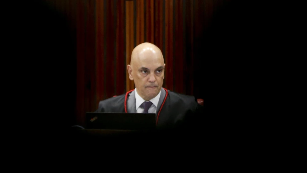 EUA anunciam revogação de vistos de Alexandre de Moraes, familiares e aliados em retaliação a decisões do STF