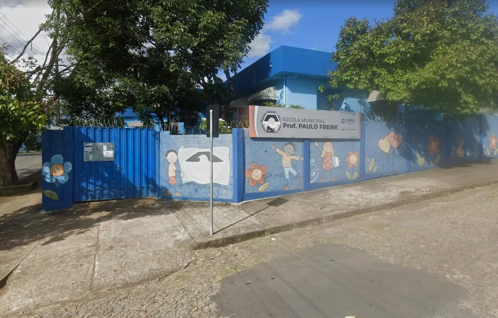 Criança com síndrome de Down sofre queda em escola municipal de Divinópolis
