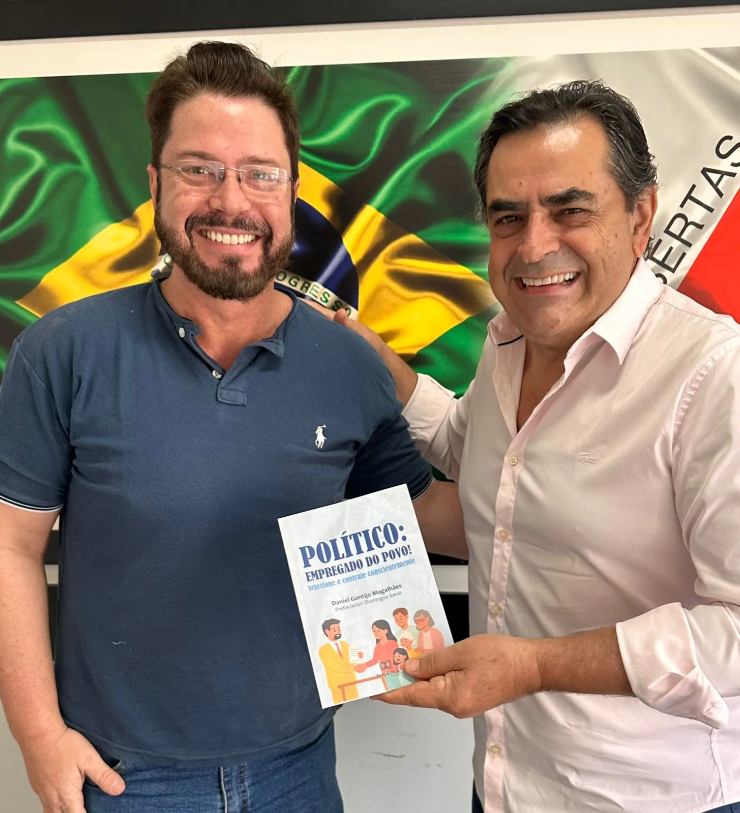 Câmara de Divinópolis recebe nesta quinta o lançamento do livro 'Político: Empregado do Povo'