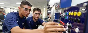 Abertas mais 50 mil vagas em cursos técnicos gratuitos pelo ‘Trilhas de Futuro’