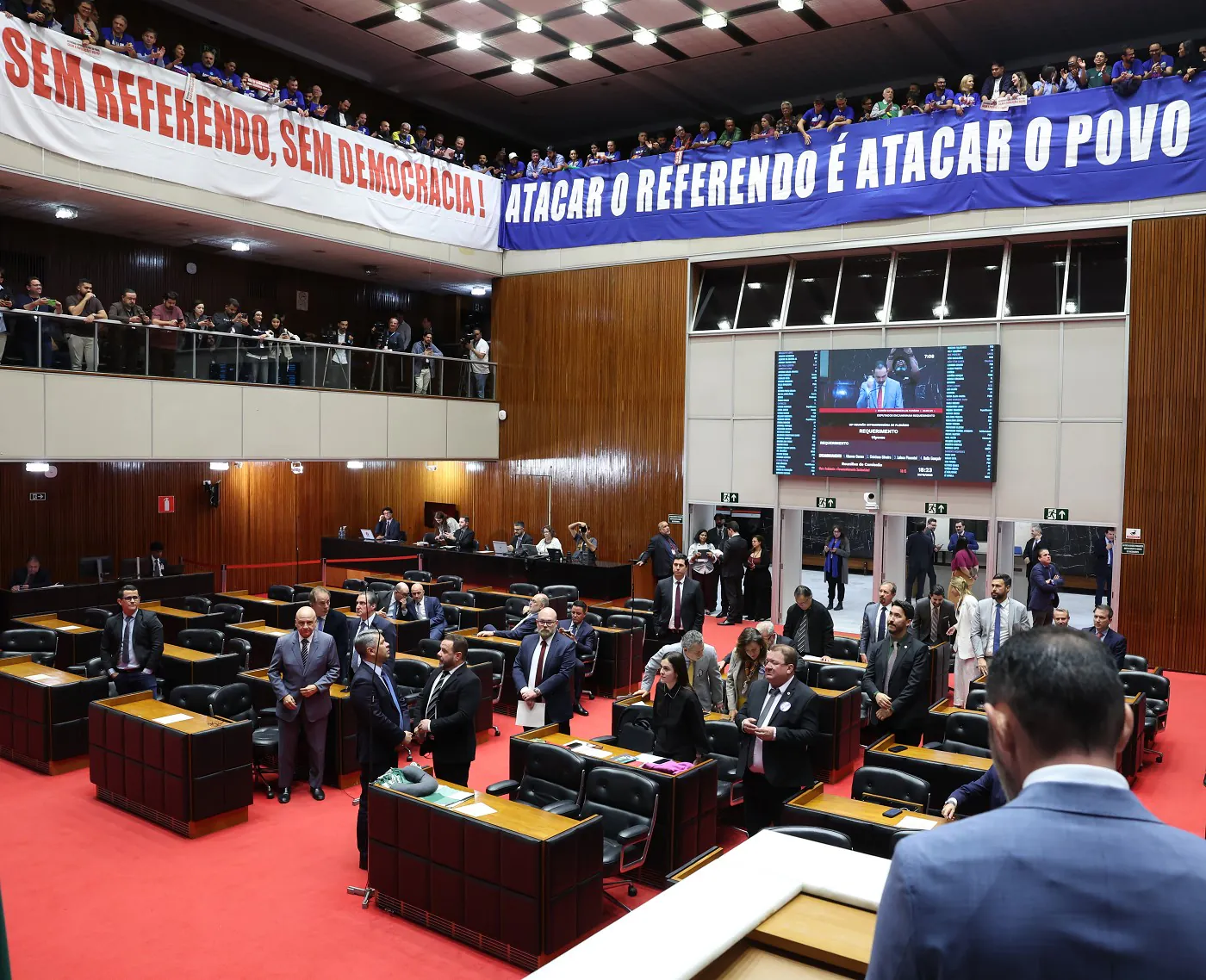Mais de 9 mil trabalhadores da Copasa podem ser afetados com PEC que retira referendo popular