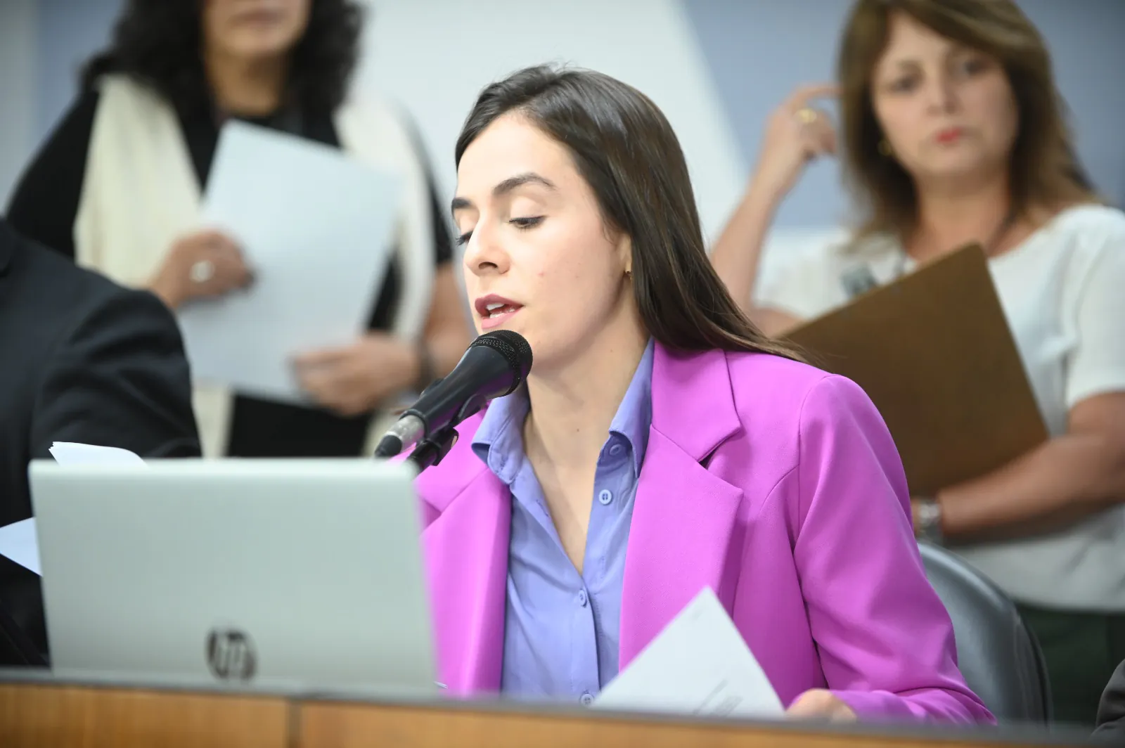 Projeto de Lohanna que fortalece atendimento a alunos com deficiência é aprovado em 1º turno na ALMG