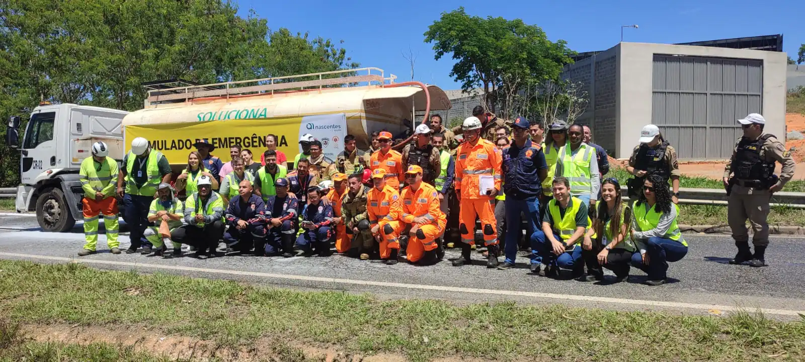 Bombeiros simulam acidente grave na MG-050 e testam integração entre órgãos de emergência