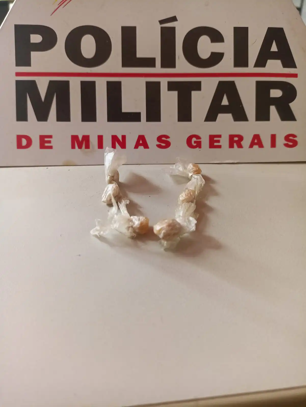 Dois menores são apreendidos por tráfico de drogas em Martinho Campos